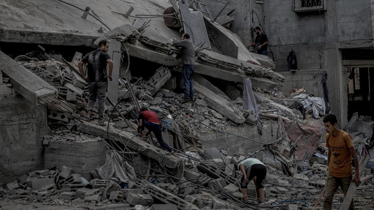 Soykrmc srail Gazze'de sivilleri bombalad! ok sayda Filistinli ehit oldu