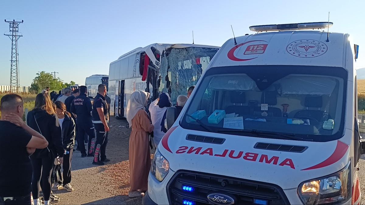 Afyonkarahisar'da yolcu otobs tra arpt