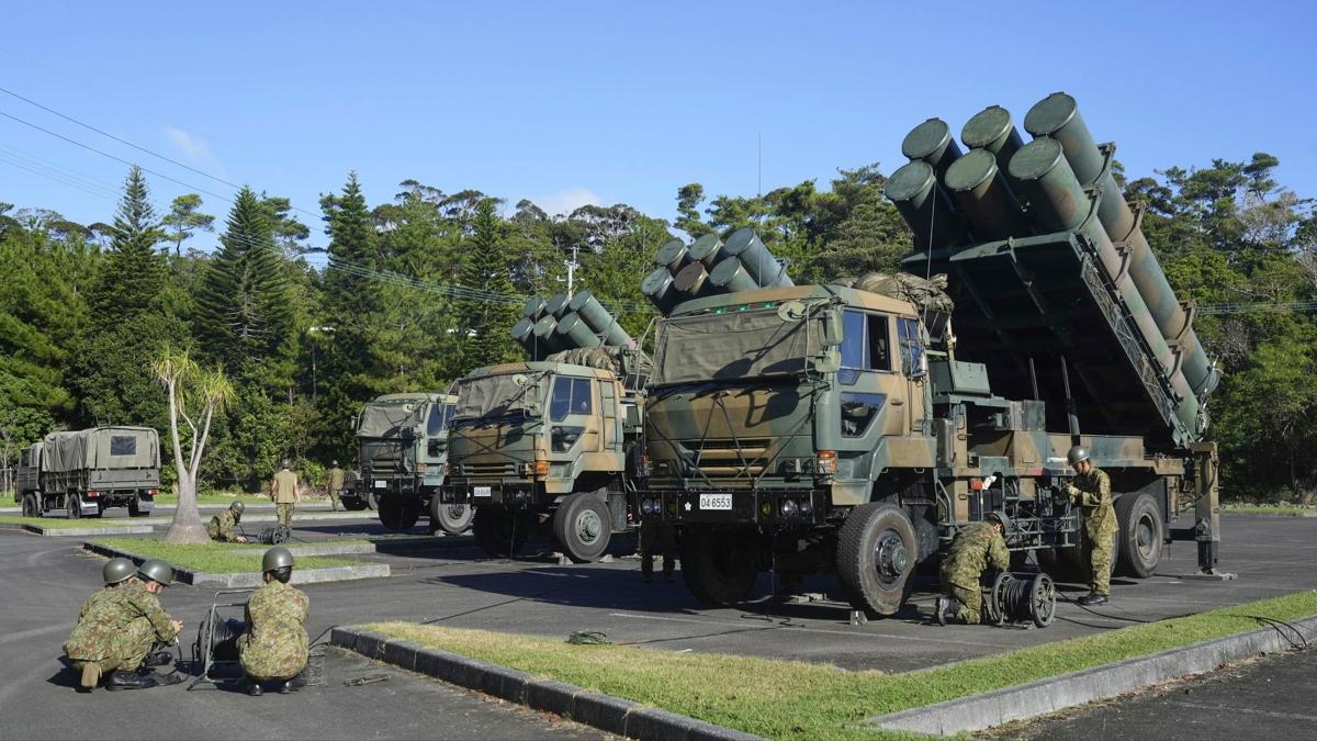 Japonya'dan fze tatbikat: lk kez lke snrlar iinde yapld