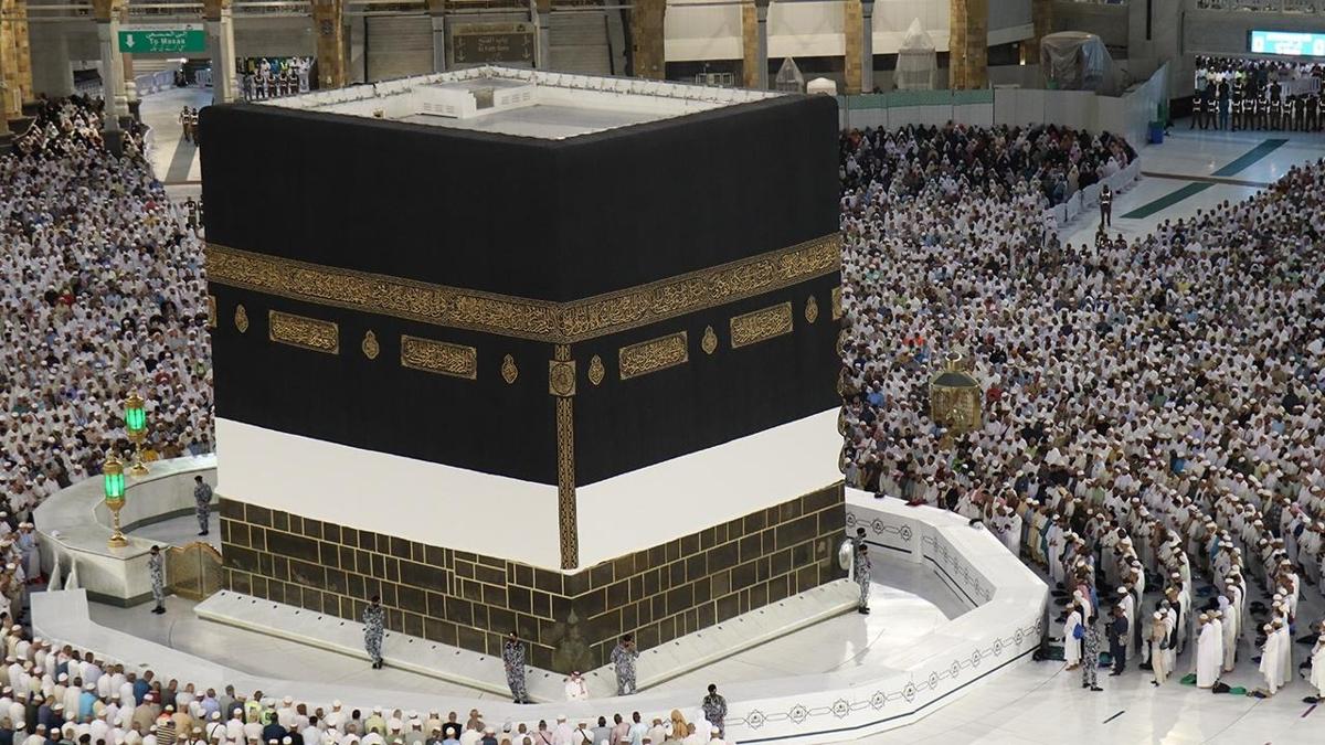 1447 Hicri yln balamasyla Kabe'nin rts deitirildi