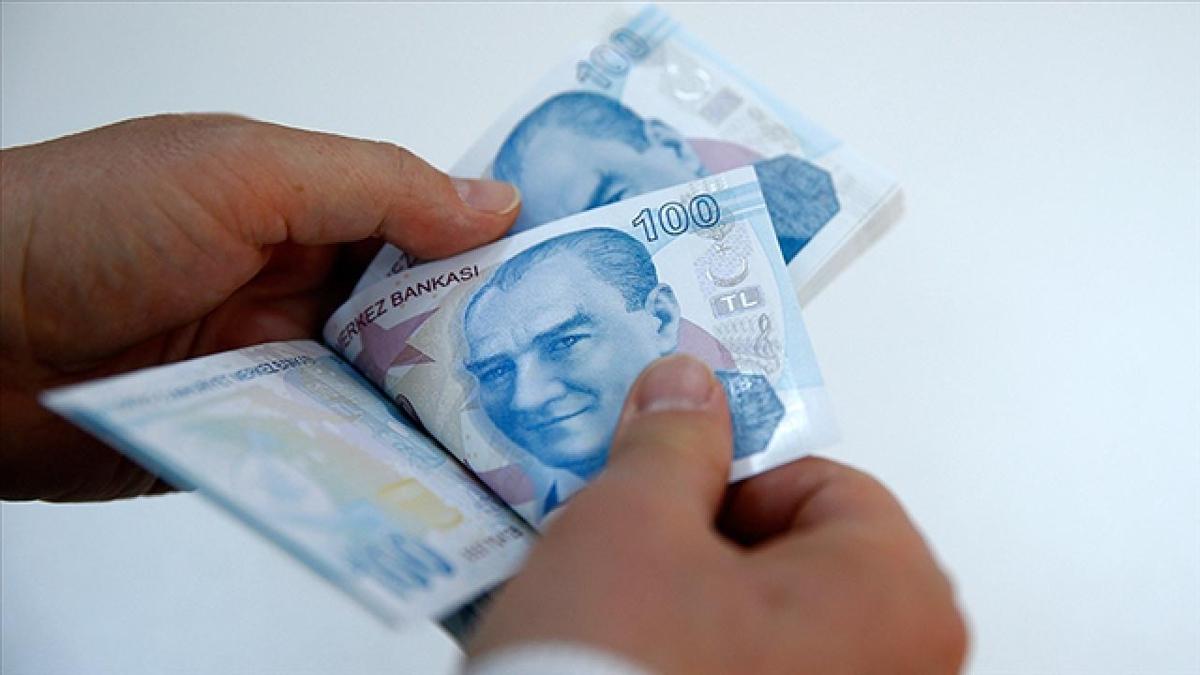 Milyonlarca vatandan gz bu gelimede: En dk emekli maana seyyanen zam yolda