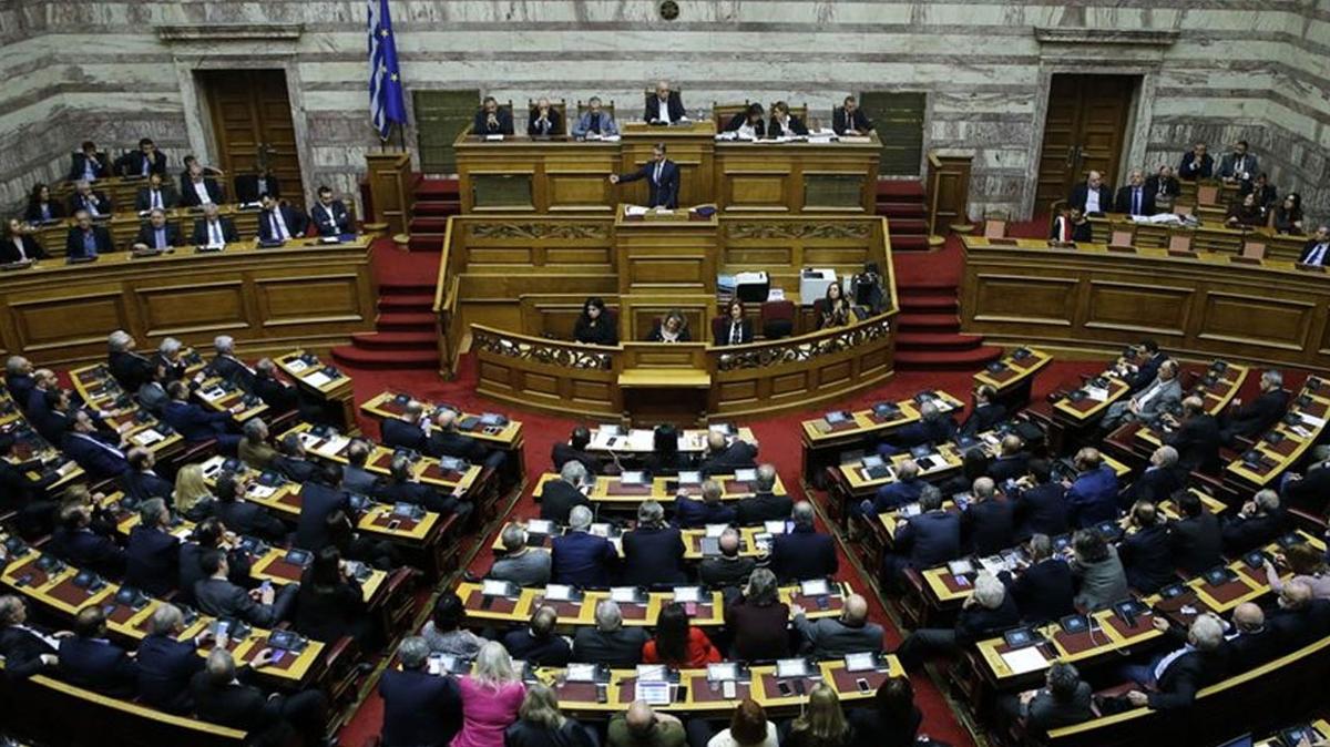Yolsuzluk iddialar komuyu kartrd: Yunanistan hkmetinde istifa atla
