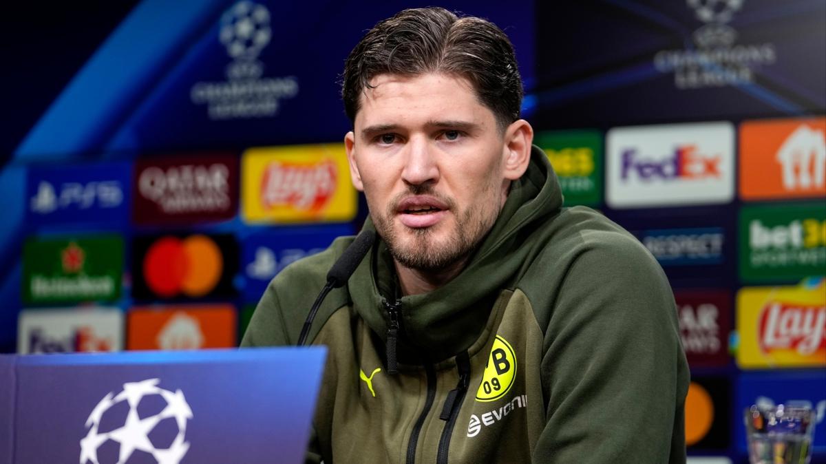 Gregor Kobel Dortmund'da kalyor