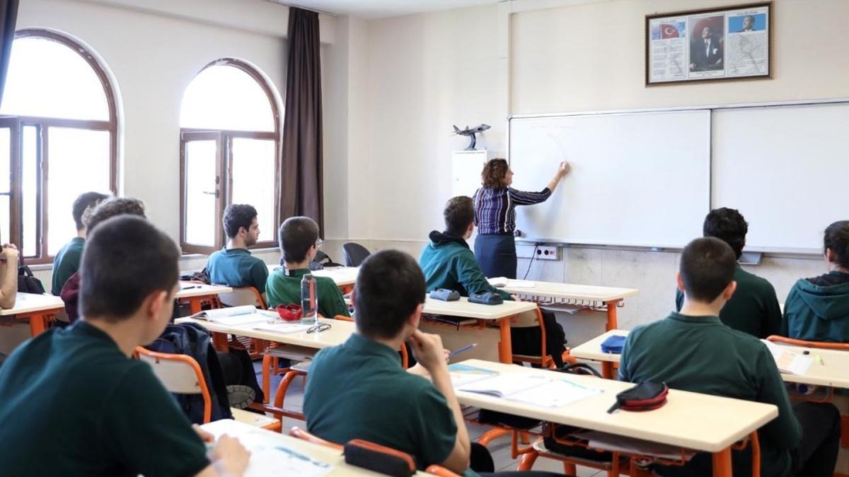 MEB duyurdu: Destekleme ve yetitirme kurslar ile yaz okullar balyor