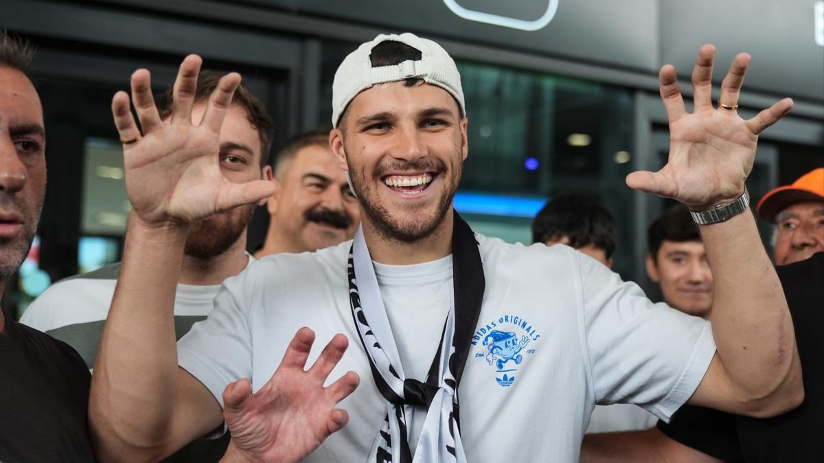 Transfer resmiyet kazand! Beikta, Jurasek'i aklad