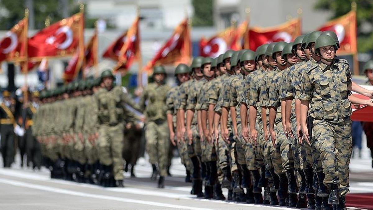 Kanun teklifi Meclis'te: Komutanlar iin yeni ya snr