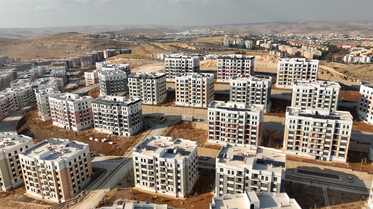 anlurfa'da depremin yaralar sarld... Binlerce konut teslim edildi