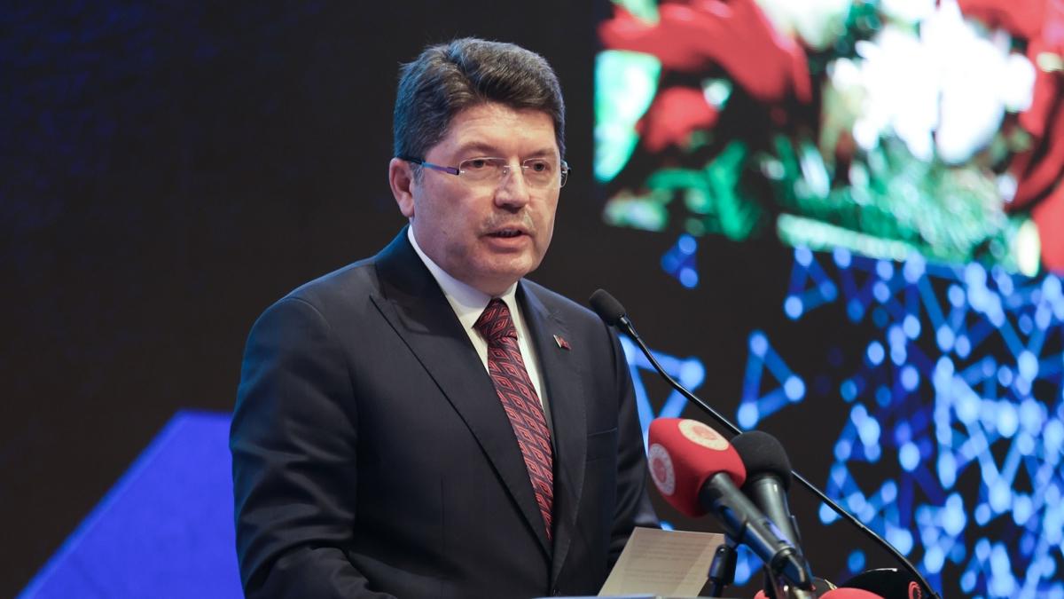 Bakan Tun'tan Cumhurbakan Erdoan'a hakaret edilmesine tepki: Ar bir saygszlk 