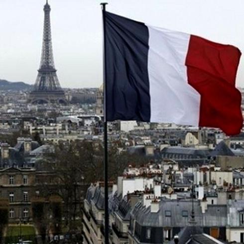 Fransa'da grev: Paris ve çeşitli şehirlerde bazı uçuşlar iptal edildi