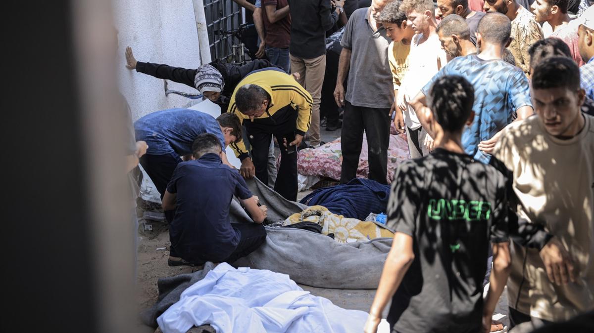 Soykırımcı İsrail'den son 48 saatte Gazze'de 26 kanlı katliam