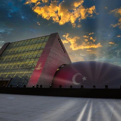 Bakan Ersoy: Sanatı sadece desteklemedik, hak ettiği değere kavuşturduk