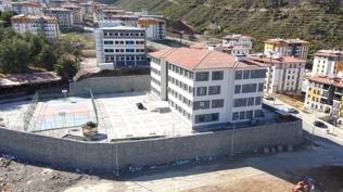 Hatay'da depremin yaraları sarılıyor: 3 okulun inşasında sona gelindi