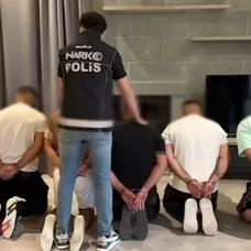 20 kişi kıskıvrak yakalandı