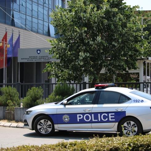 Kosova Meclisi'nde bomba ihbarı