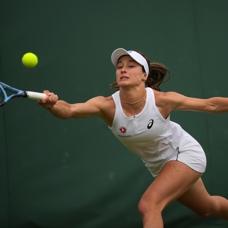 Wimbledon'a 3. turda veda etti