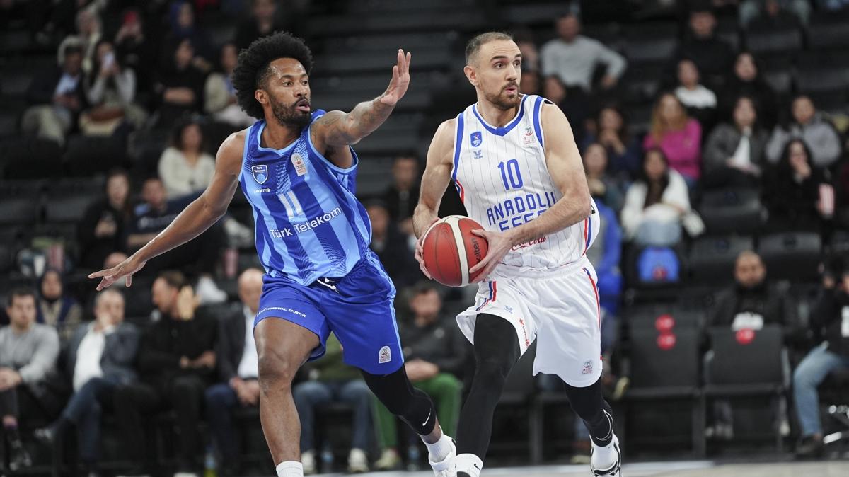 Anadolu Efes'te ayrlk: Rdvan ncel