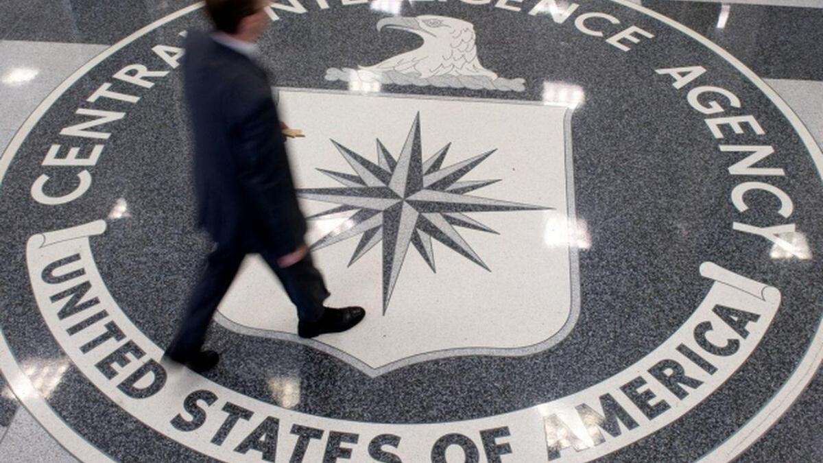 ''CIA'' kimlik kart tayan ABD'liye gzalt! zerinde 6 silah ve birok mhimmat bulundu 