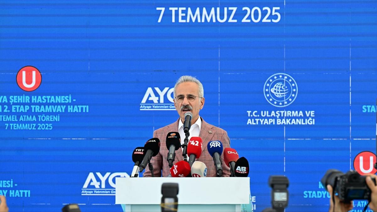 Bakan Uralolu mjdeyi verdi: O ile 4 rayl sistem hatt planlanyor