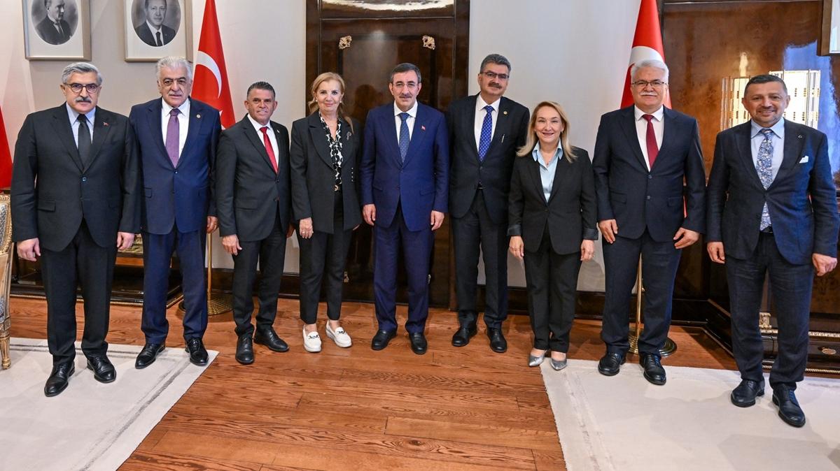 Cumhurbakan Yardmcs Ylmaz, KKTC-Trkiye Parlamentolararas Dostluk Grubu Heyeti'ni kabul etti 