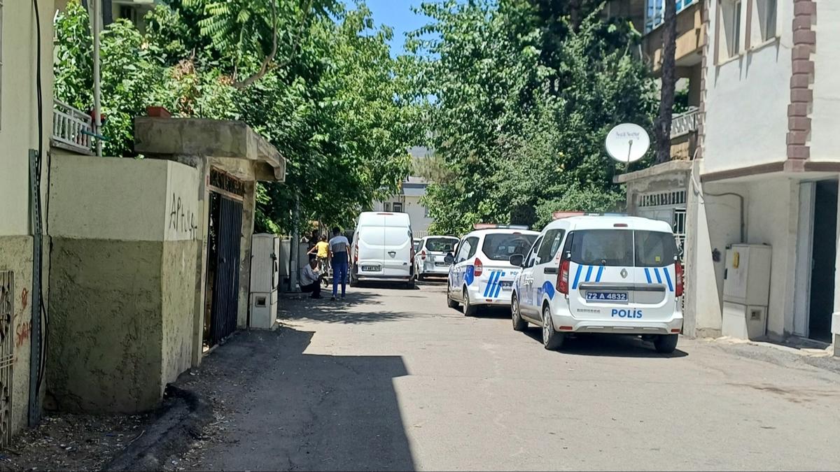 Eini ve 2 ocuunu yaralayan pheli camide yakaland 