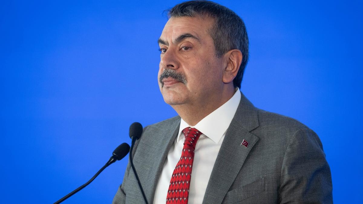 Bakan Tekin'den zorunlu eitim aklamas: Talep olursa deerlendiririz
