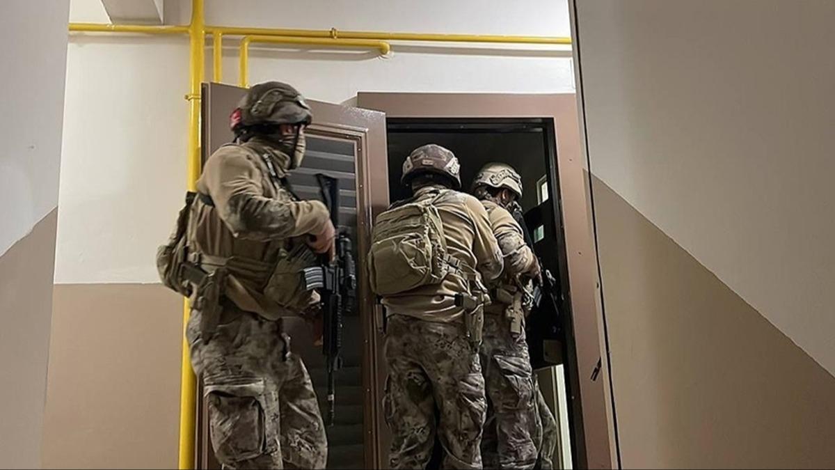 stanbul'da DEA operasyonu: 8 pheli yakaland   
