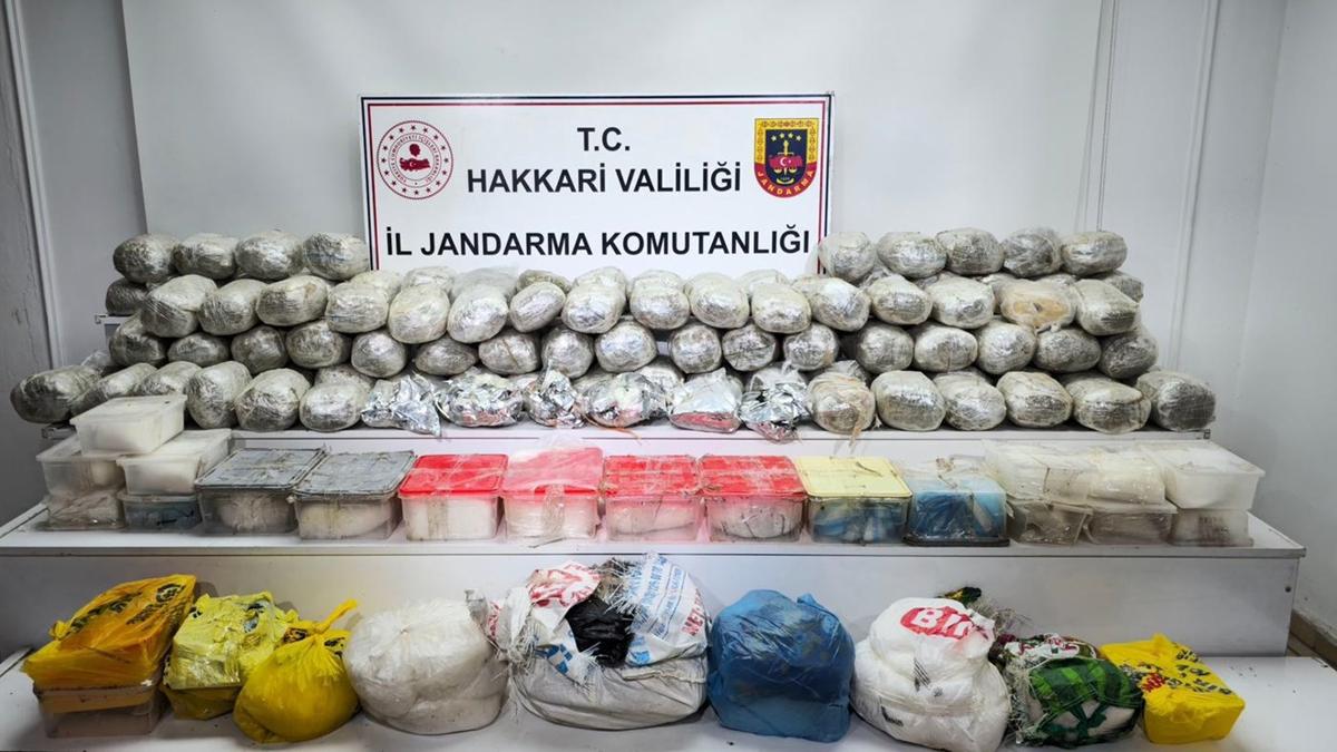 Hakkari'de zehir tacirlerine geit verilmedi