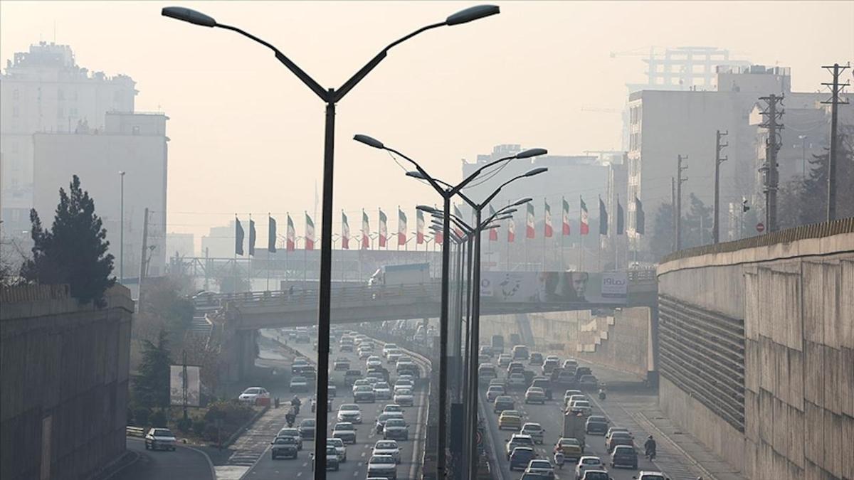 Tahran'da bir binada doalgaz patlamas: 4 yaral