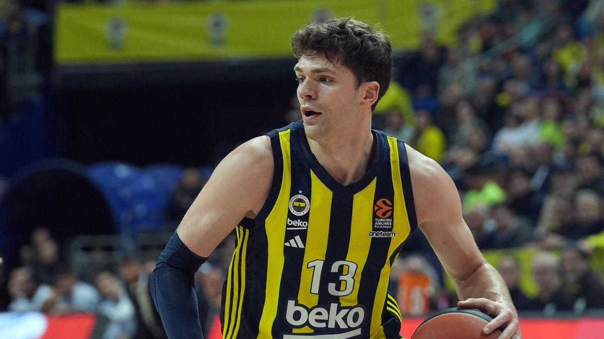 Tark Biberovic 3 yl daha Fenerbahe'de