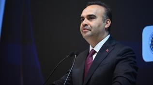 Bakan Kacır, LGS'de yüzde 1'lik dilime giren öğrencileri TÜBİTAK Fen Lisesi'ne davet etti