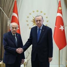 Başkan Erdoğan'dan Bahçeli'ye "Terörsüz Türkiye" telefonu