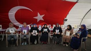 Diyarbakır annelerinden Cumhurbaşkanı Erdoğan ve Bahçeli'ye teşekkür: Terörsüz Türkiye istiyoruz