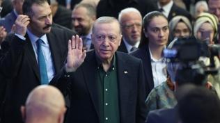 AK Parti'den yeni şarkı: Dünya Bizi Bekler