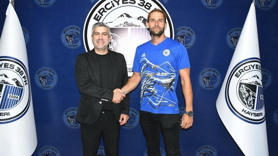 Kadem Burak Yaar 1 yl daha Erciyes 38 FK'da