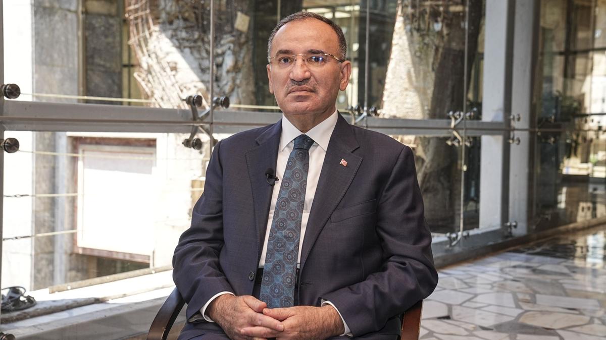TBMM Bakanvekili Bozda 15 Temmuz gecesini anlatt: TBMM Bakanvekili Bozda, 15 Temmuz gecesini anlatt: Bize den mecliste lmektirBize den mecliste lmektir