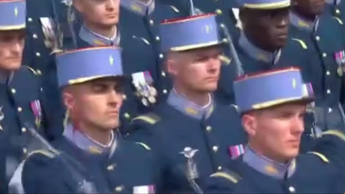 Askeri geit treninde talihsiz olay! Sallad klla kulan kesti 
