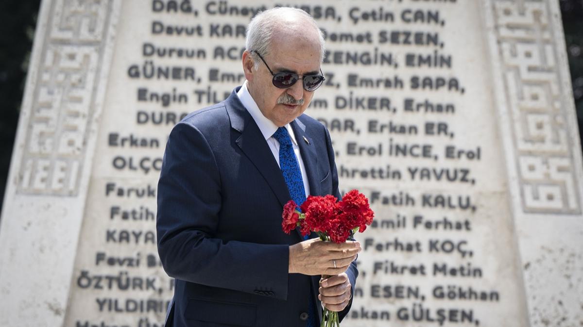 TBMM Bakan Kurtulmu, 15 Temmuz'da Meclis'te bombalanan alanlara karanfil brakt
