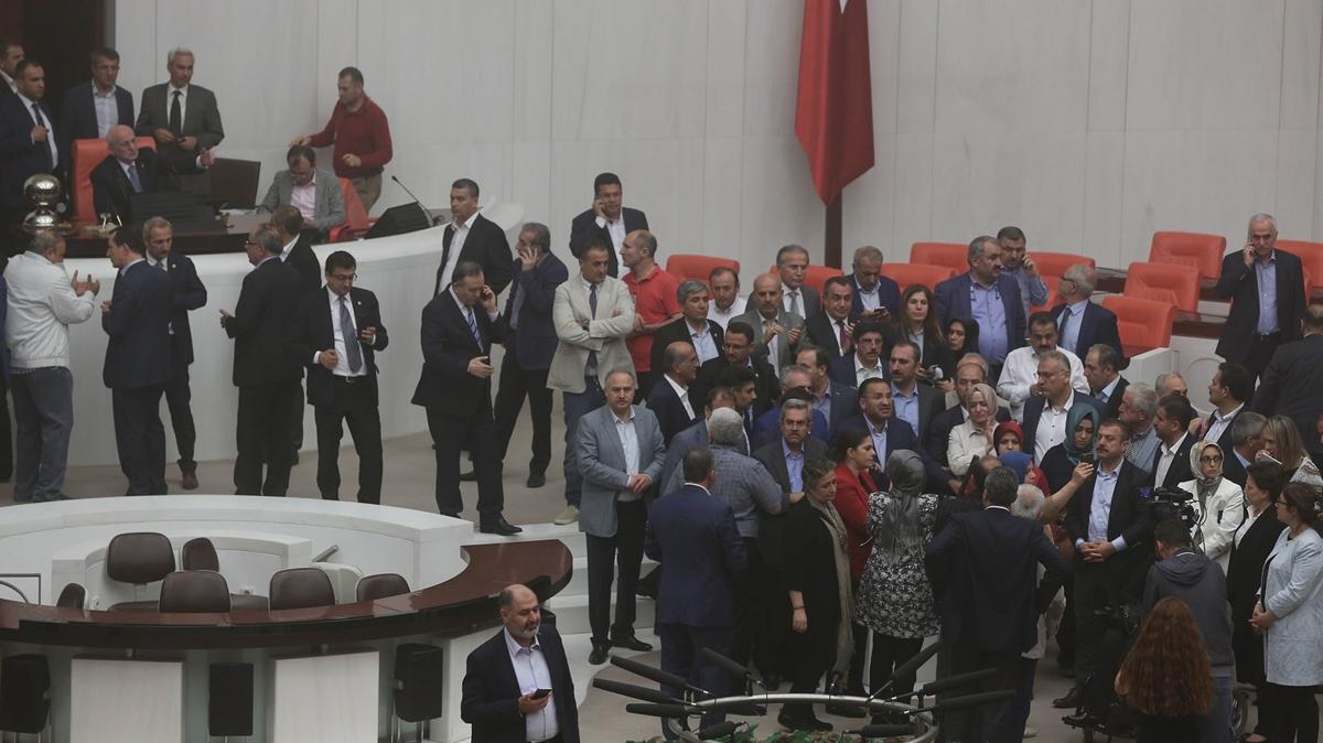 TBMM tarihinde ilk kez vuruldu: ''10 metre daha ileri atsalard...''