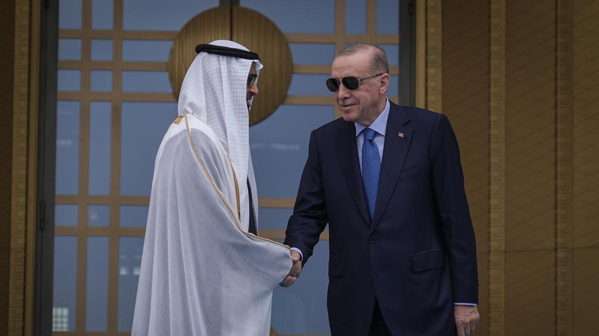 BAE Devlet Bakan Trkiye'de! Cumhurbakan Erdoan, El Nahyan' resmi trenle karlad