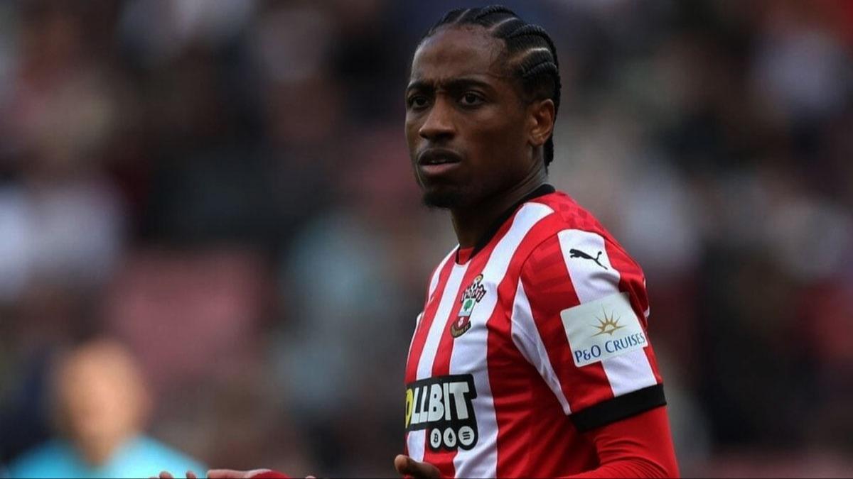 Beikta duyurdu! Kyle Walker-Peters'n stanbul'a gelii ertelendi