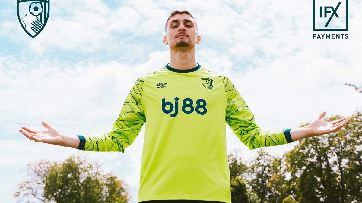 Bournemouth, Djordje Petrovic'i aklad