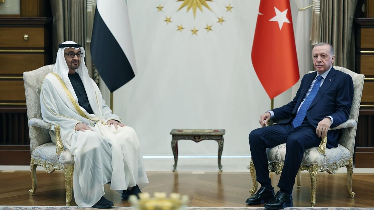 Krfez devi ile imzalar atld! Cumhurbakan Erdoan: Orta vadeli hedefimiz 40 milyar dolar