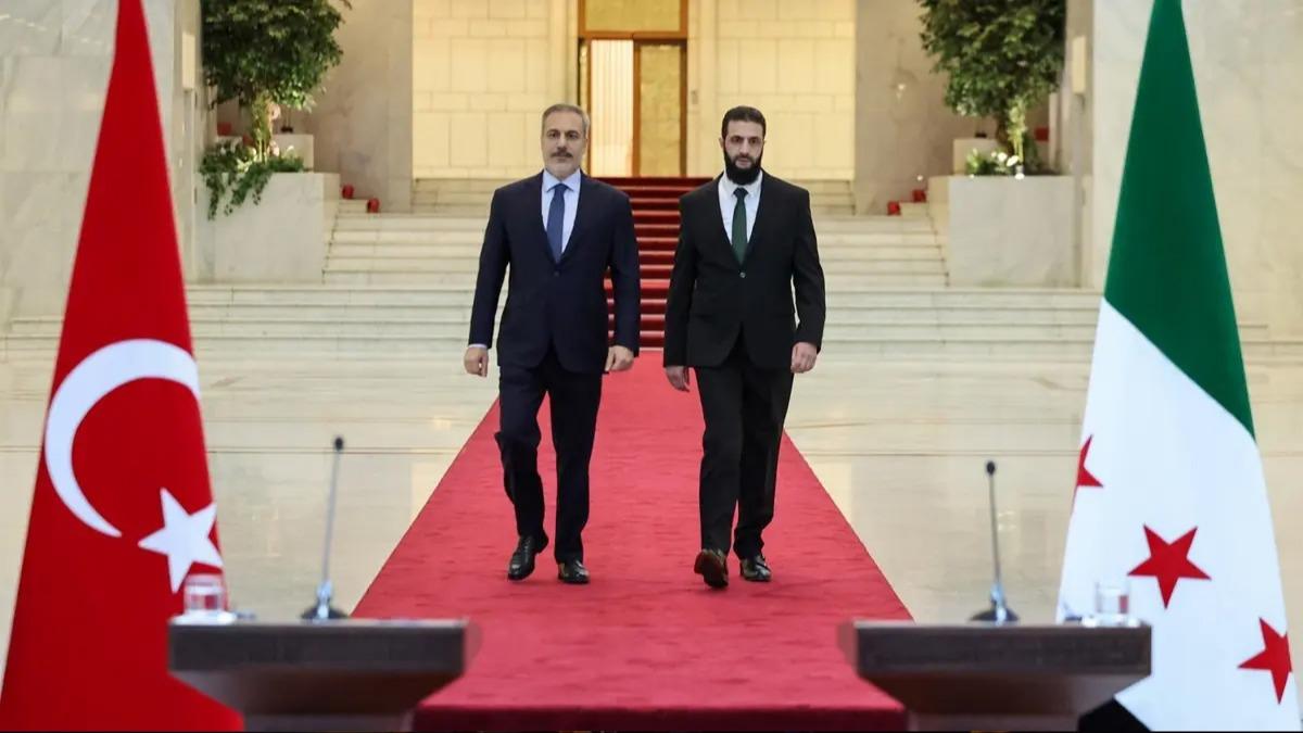 Trkiye'den diplomasi trafii! Masada Suriye'ye ynelik saldrlar var