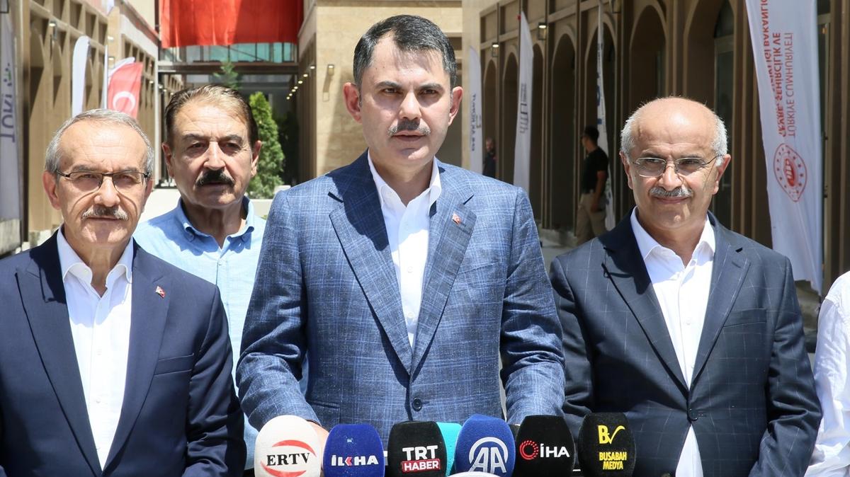 Bakan Kurum'dan CHP'ye zor soru: Baklava kutusundaki parayla ka daire yapardnz?