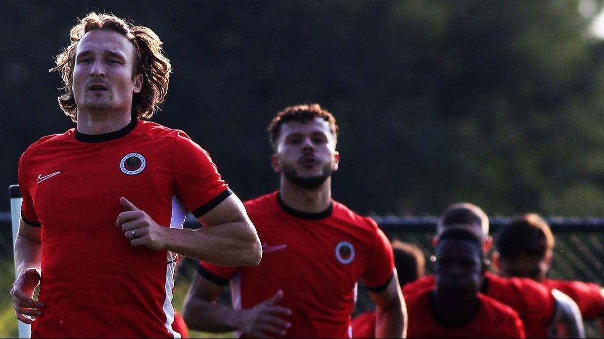 Genlerbirlii'nde yeni sezon mesaisi devam ediyor
