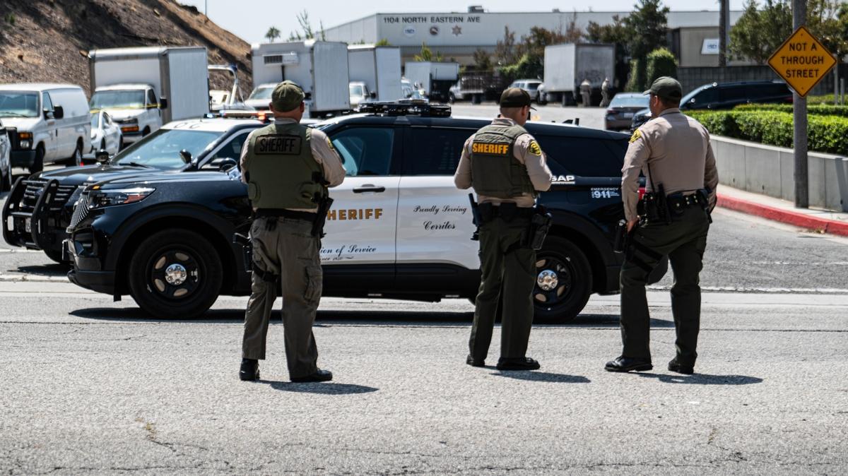Los Angeles'ta dehet anlar: Aracyla kalabala dald