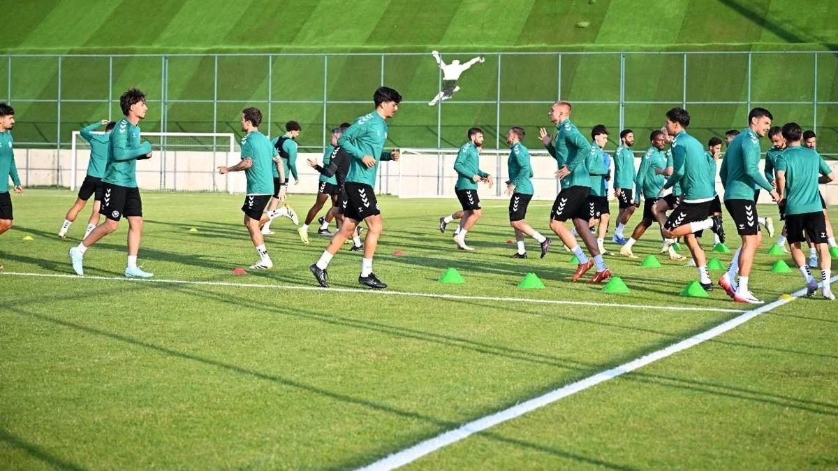 Konyaspor'da, Avusturya kamp balyor  