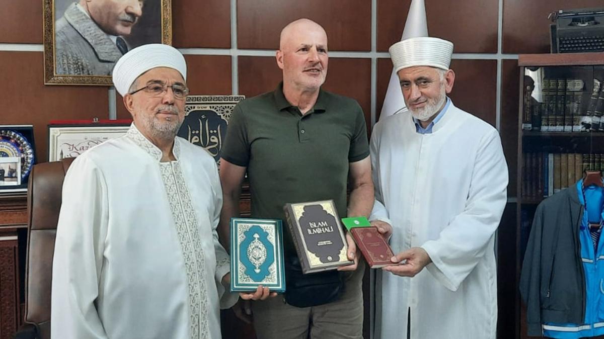 Alman Harald Hornig Mslman olarak Hayrullah ismini ald