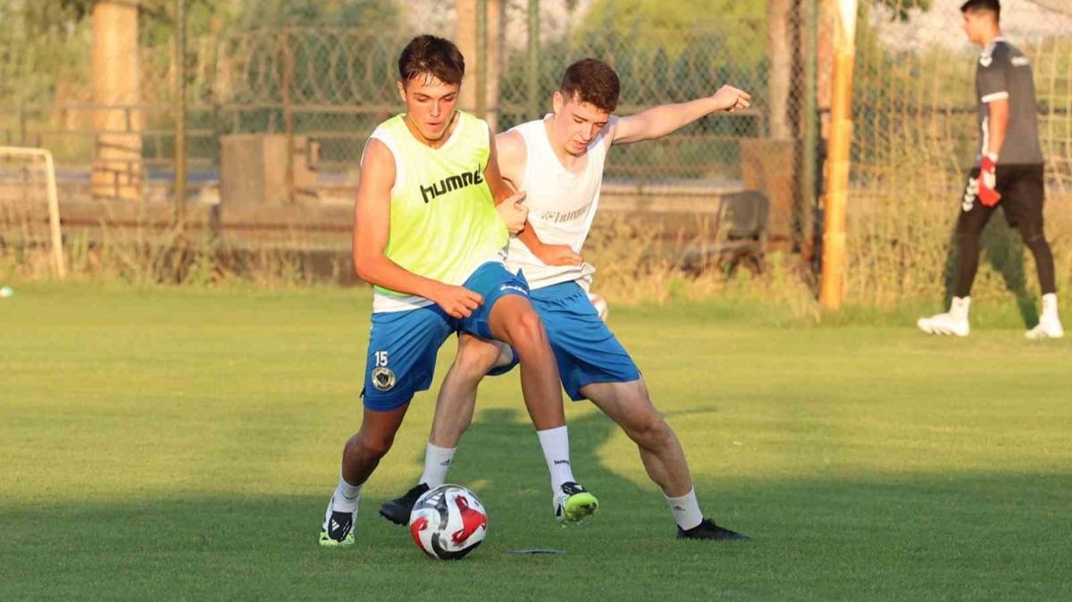 Menemen FK'dan, Gktrk Efe'ye profesyonel szleme  