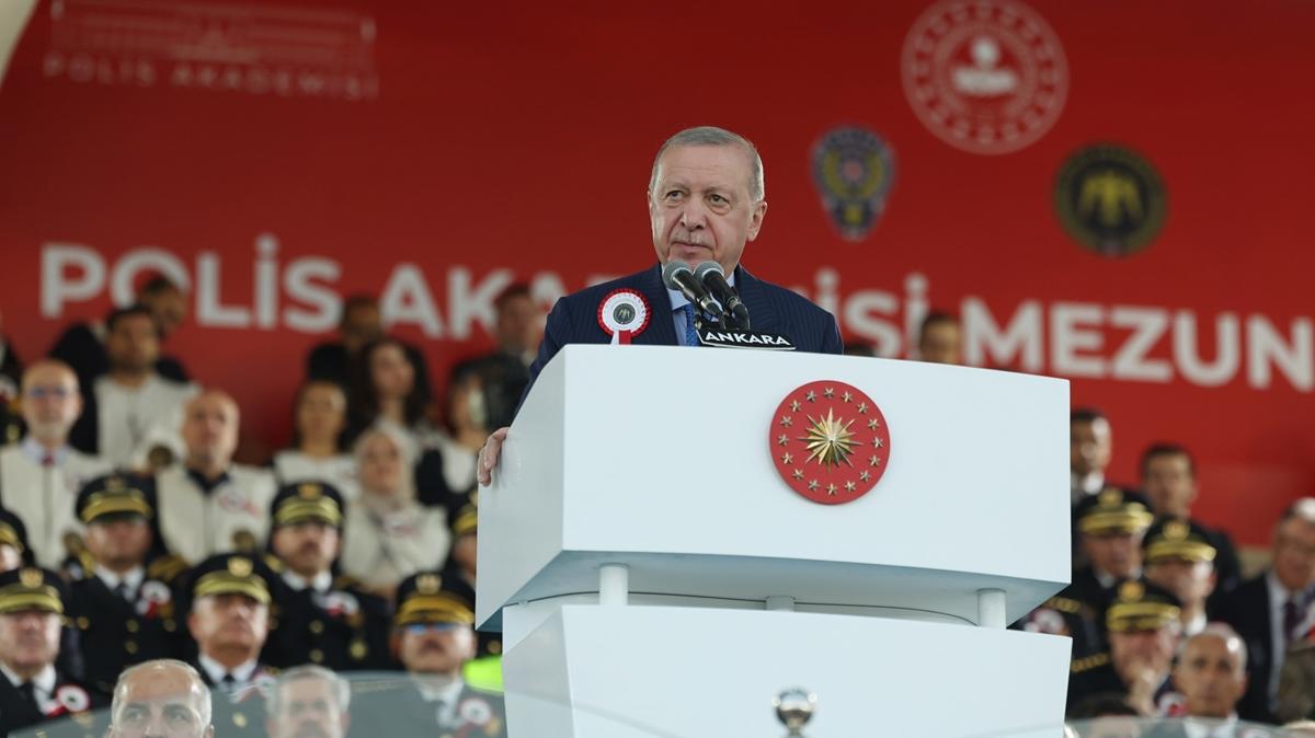 Yolsuzluk soruturmalar! Cumhurbakan Erdoan: Rvetin peine den savclar hedef alyorlar